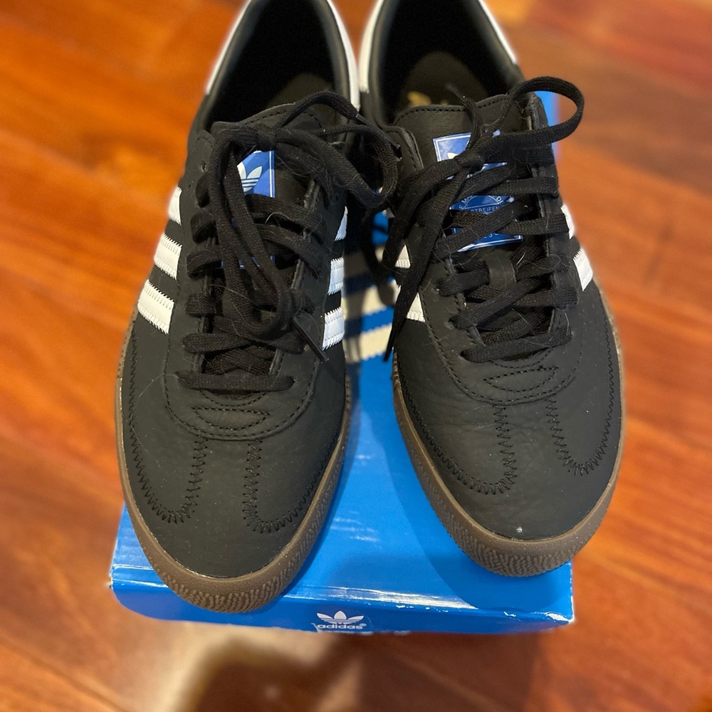 Worn once. Excellent condition.